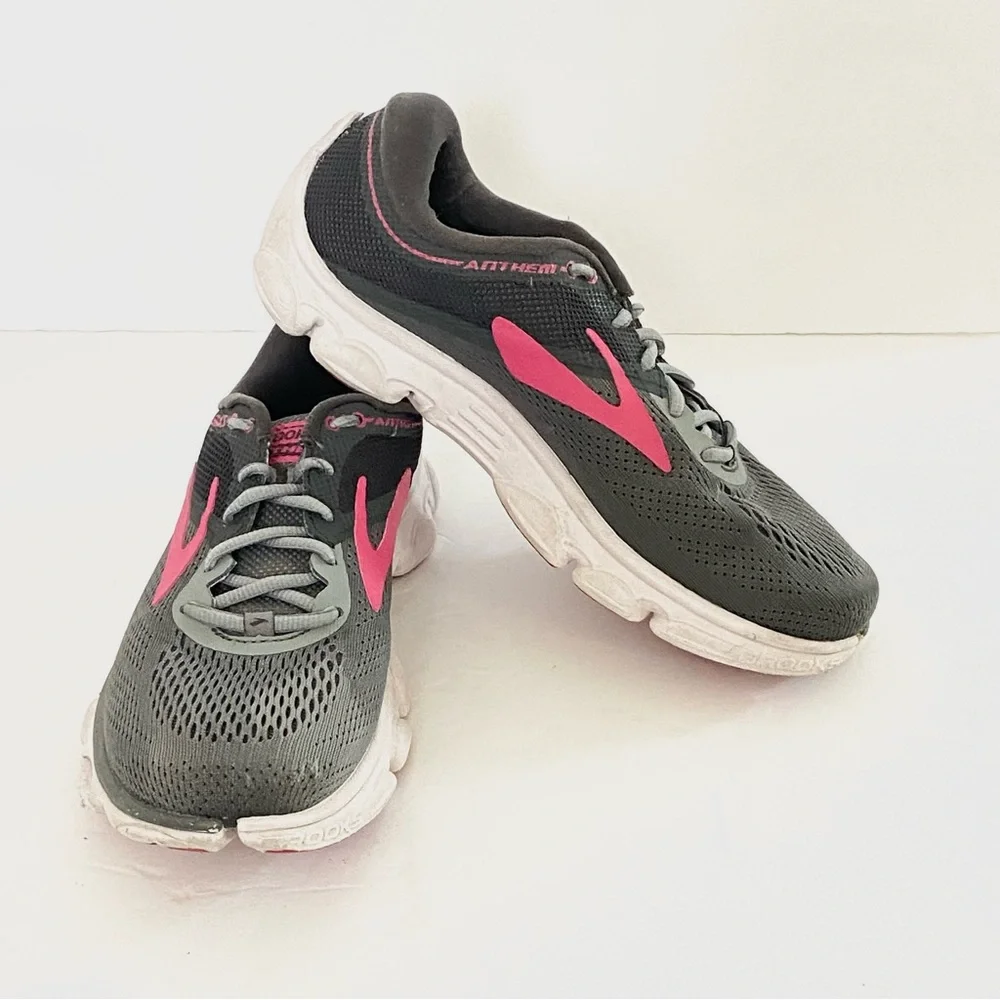 Brooks anthem running